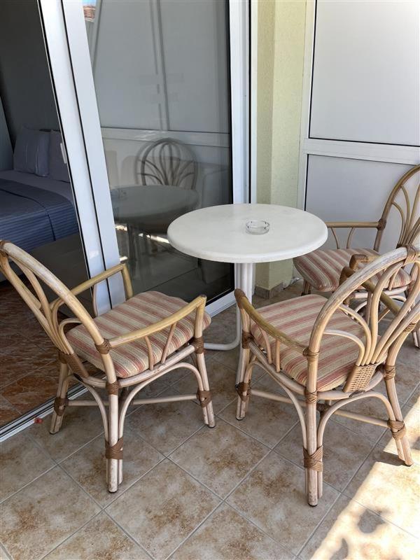 Apartmani Neda Bane Petrovac エクステリア 写真