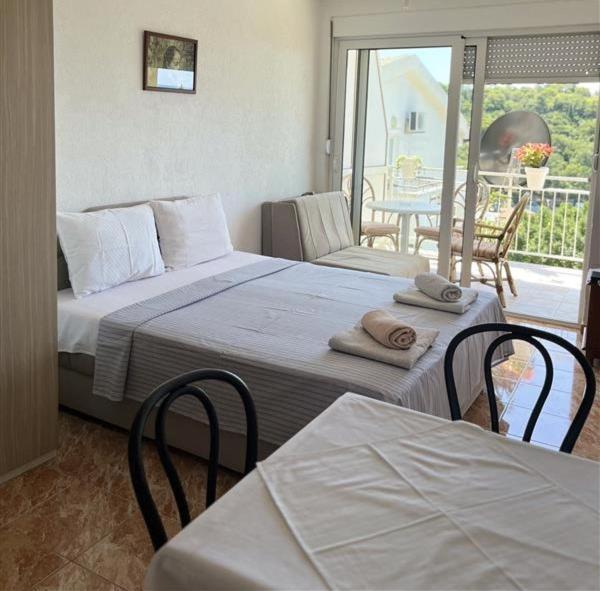 Apartmani Neda Bane Petrovac エクステリア 写真