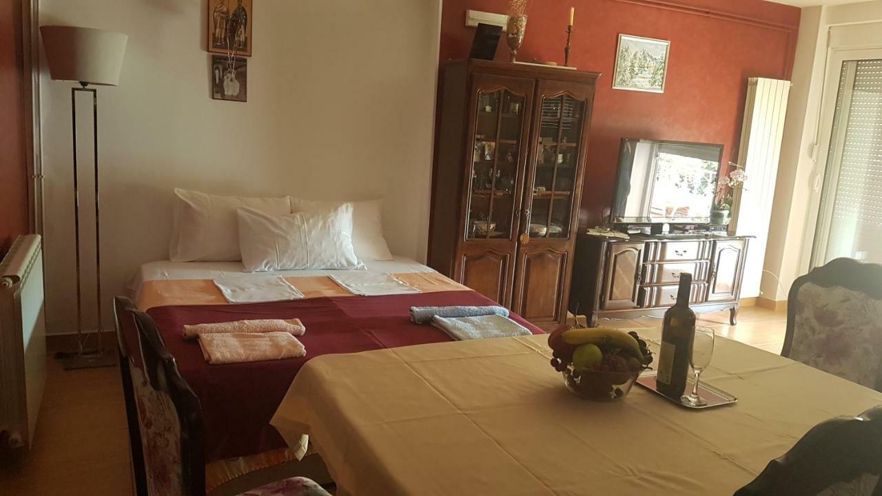 Apartmani Neda Bane Petrovac エクステリア 写真