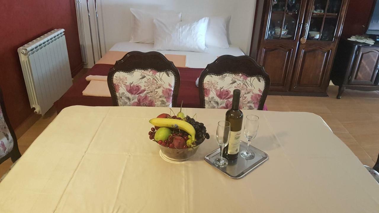 Apartmani Neda Bane Petrovac エクステリア 写真