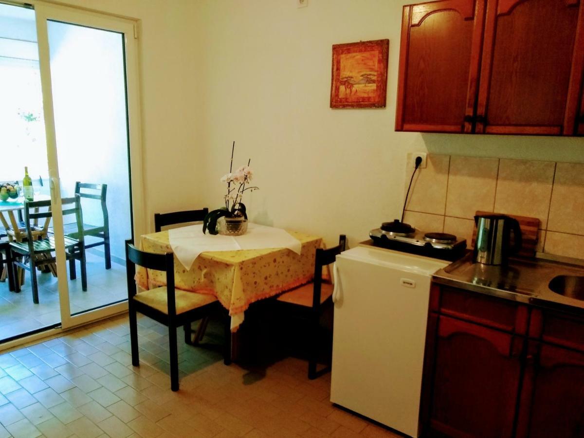 Apartmani Neda Bane Petrovac エクステリア 写真