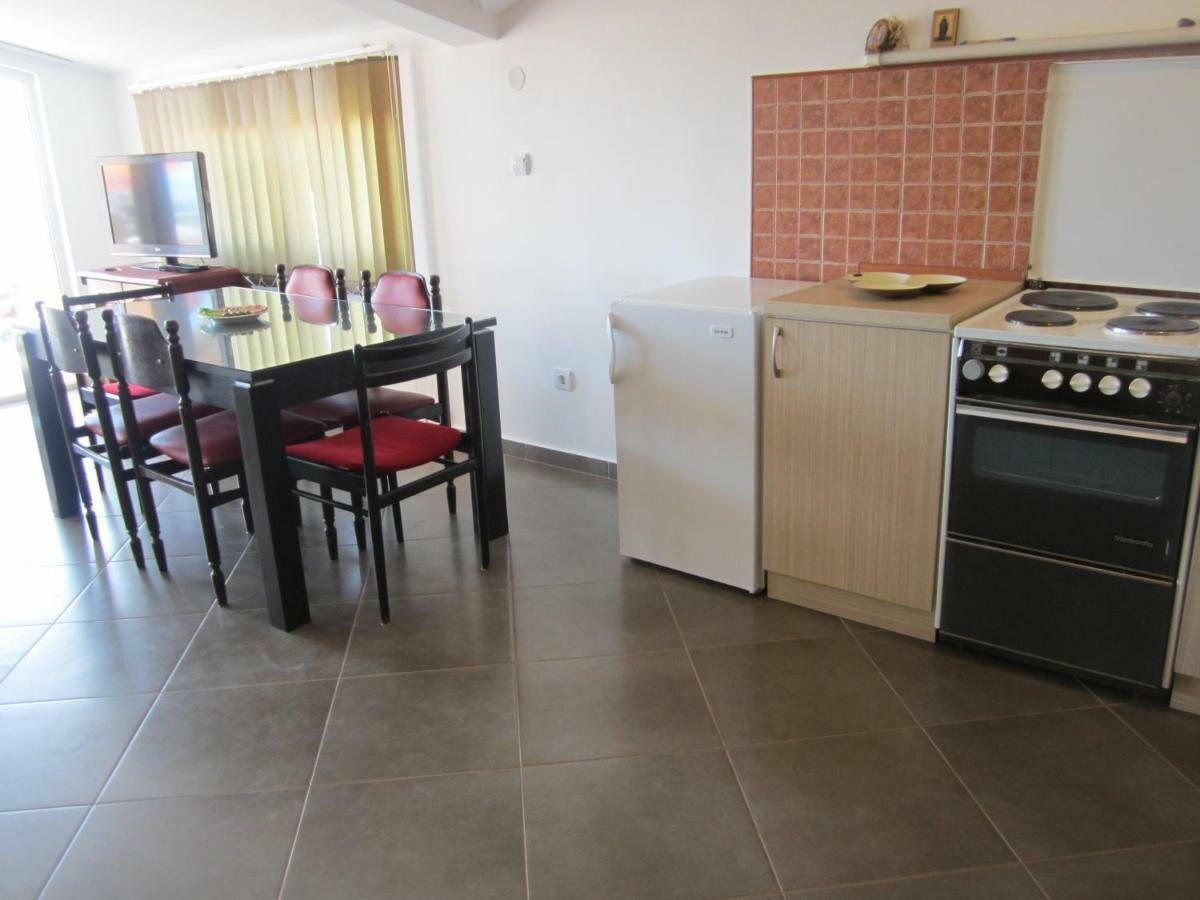 Apartmani Neda Bane Petrovac エクステリア 写真