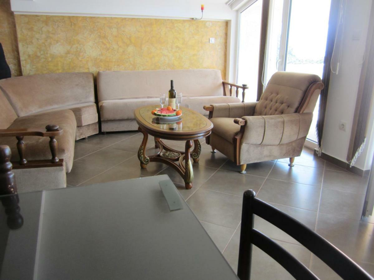Apartmani Neda Bane Petrovac エクステリア 写真