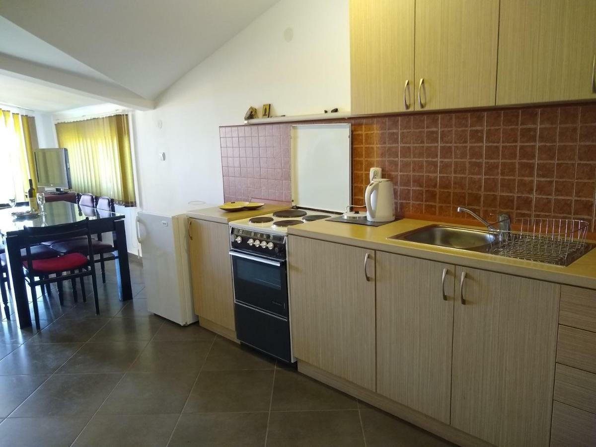 Apartmani Neda Bane Petrovac エクステリア 写真