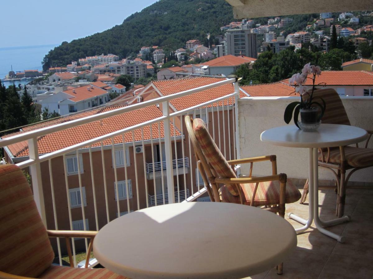 Apartmani Neda Bane Petrovac エクステリア 写真