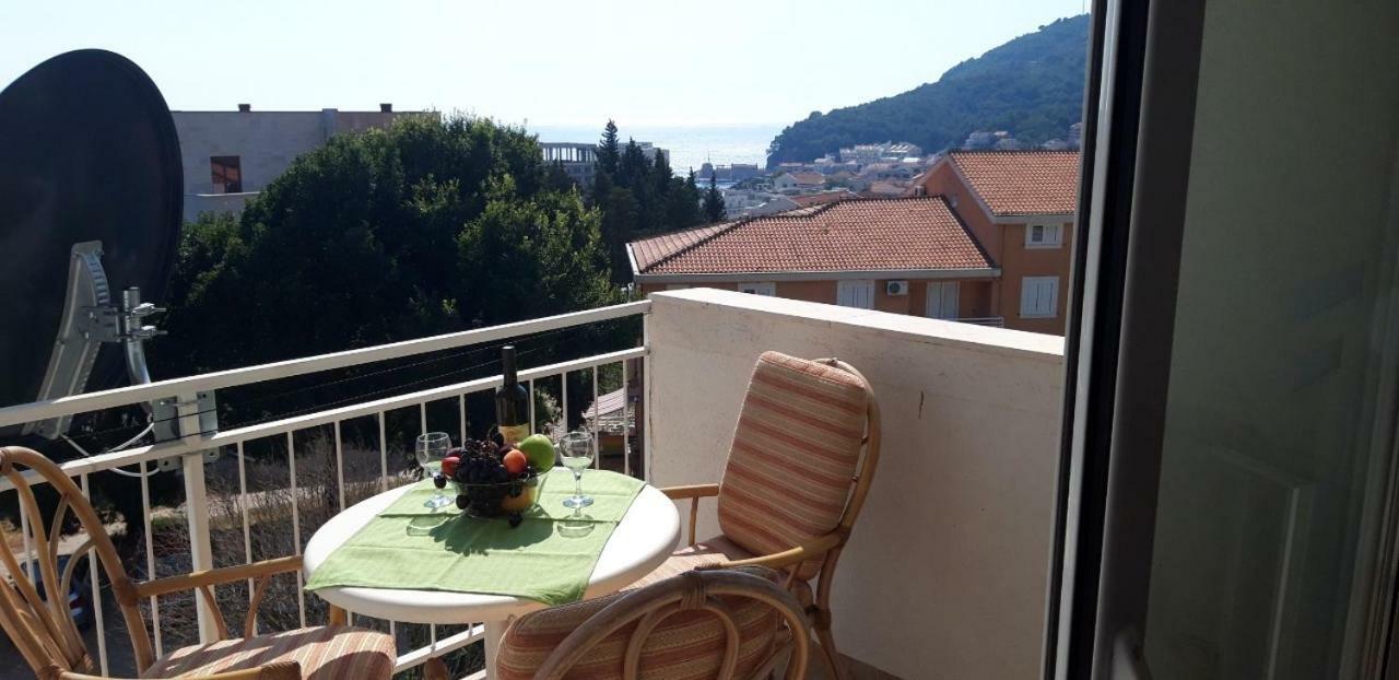 Apartmani Neda Bane Petrovac エクステリア 写真
